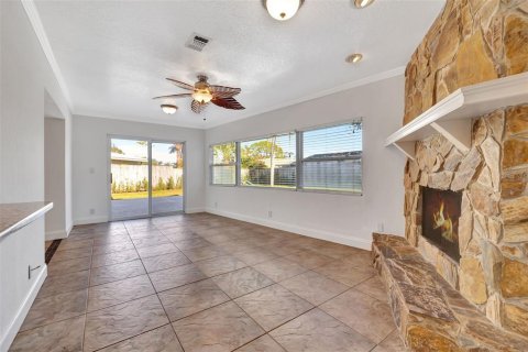 House in Sarasota, Florida 4 bedrooms, 196.02 sq.m. № 1559095 - photo 13