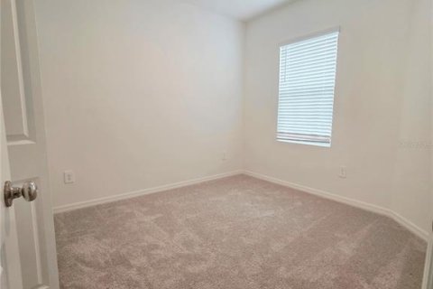 Touwnhouse à louer à Zephyrhills, Floride: 3 chambres, 163.51 m2 № 2399449 - photo 9