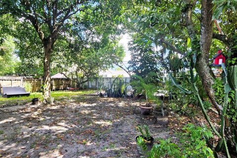 Villa ou maison à vendre à Miami, Floride: 3 chambres, 139.91 m2 № 2059874 - photo 4