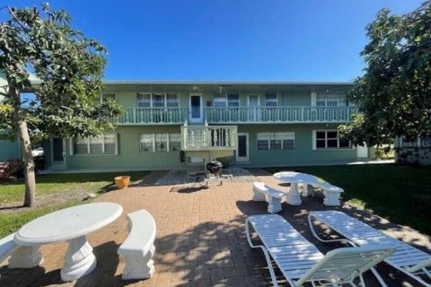Condominio en West Palm Beach, Florida, 2 dormitorios  № 2134720