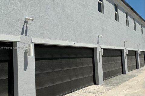 Touwnhouse à louer à Homestead, Floride: 3 chambres № 2051525 - photo 8