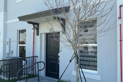 Touwnhouse à louer à Homestead, Floride: 3 chambres № 2051525 - photo 11