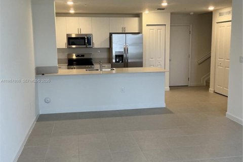 Touwnhouse à louer à Homestead, Floride: 3 chambres № 2051525 - photo 3