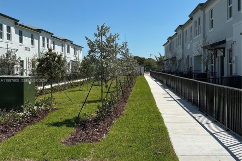 Touwnhouse à louer à Homestead, Floride: 3 chambres № 2051525 - photo 10