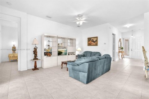 House in Boynton Beach, Florida 3 bedrooms, 150.04 sq.m. № 1607506 - photo 9
