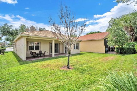 House in Boynton Beach, Florida 3 bedrooms, 150.04 sq.m. № 1607506 - photo 30