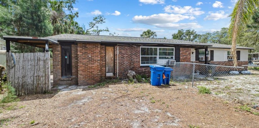 Immobilier commercial à Gibsonton, Floride 5 chambres, 139.35 m2 № 1873922