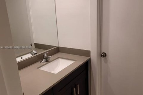 Condominio en alquiler en Miramar, Florida, 2 dormitorios, 100.71 m2 № 2030583 - foto 10