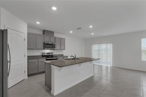 Casa en alquiler en Lakeland, Florida, 5 dormitorios, 248.42 m2 № 1842145 - foto 4