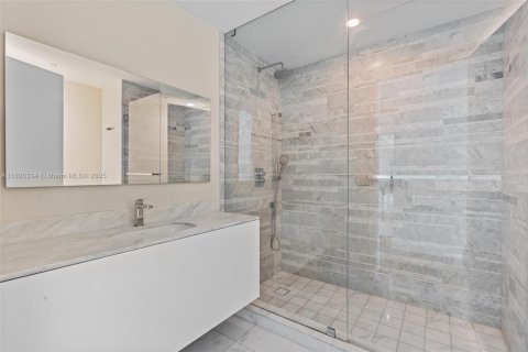 Condo in Bal Harbour, Florida, 3 bedrooms  № 1798719 - photo 22