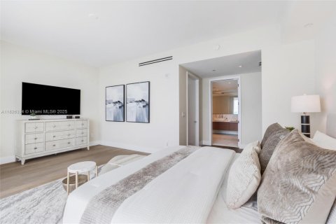 Condo in Bal Harbour, Florida, 3 bedrooms  № 1798719 - photo 8
