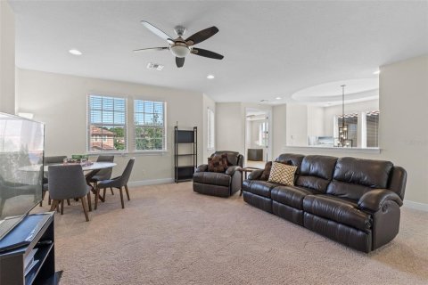 House in Orlando, Florida 5 bedrooms, 505.11 sq.m. № 1681716 - photo 21
