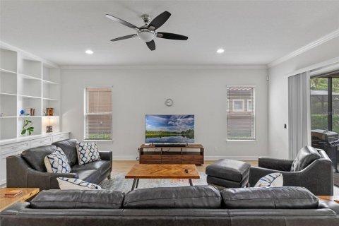 House in Orlando, Florida 5 bedrooms, 505.11 sq.m. № 1681716 - photo 8