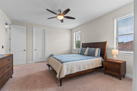 House in Orlando, Florida 5 bedrooms, 505.11 sq.m. № 1681716 - photo 27