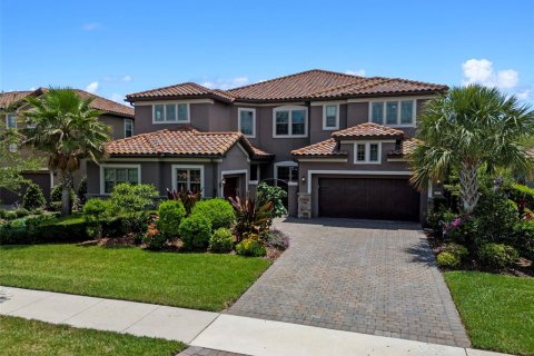 House in Orlando, Florida 5 bedrooms, 505.11 sq.m. № 1681716 - photo 1