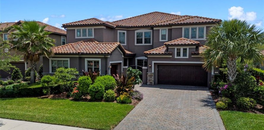 House in Orlando, Florida 5 bedrooms, 505.11 sq.m. № 1681716