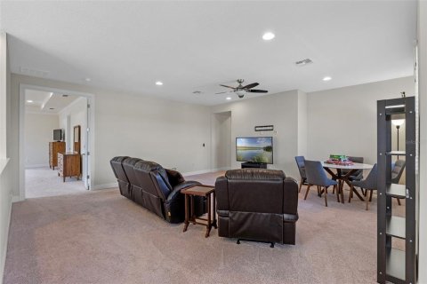 House in Orlando, Florida 5 bedrooms, 505.11 sq.m. № 1681716 - photo 22