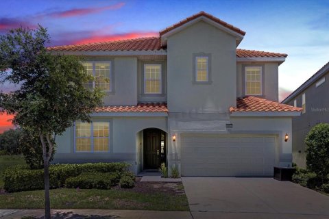 Casa en venta en Davenport, Florida, 12 dormitorios, 454.01 m2 № 1530546 - foto 1