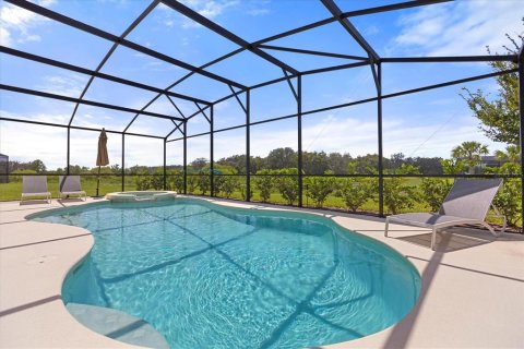 Casa en venta en Davenport, Florida, 12 dormitorios, 454.01 m2 № 1530546 - foto 2