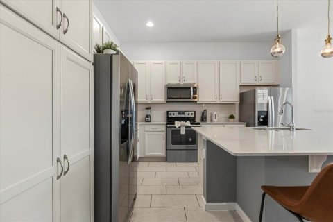 Casa en venta en Davenport, Florida, 12 dormitorios, 454.01 m2 № 1530546 - foto 21