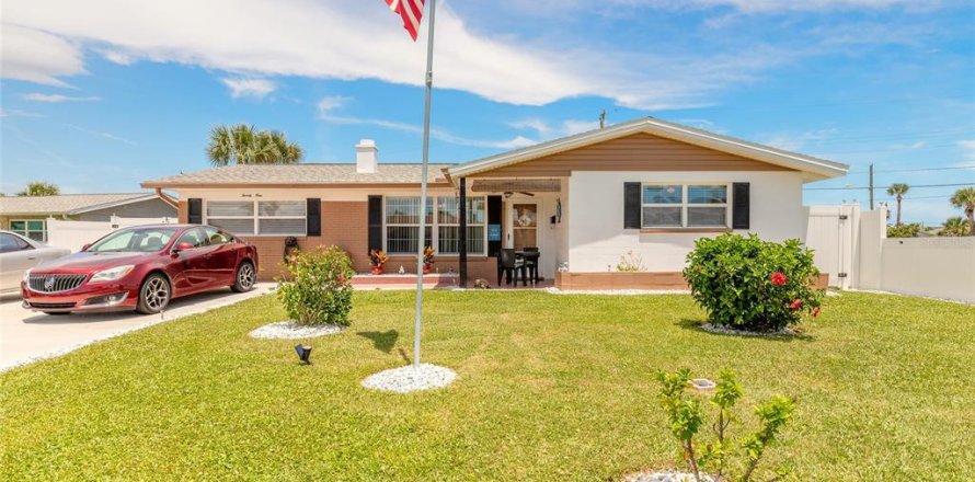 House in Ormond Beach, Florida 3 bedrooms, 149.67 sq.m. № 1840378