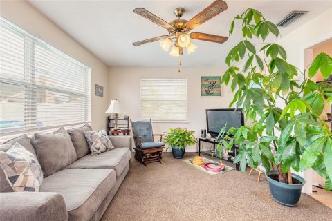 House in Ormond Beach, Florida 3 bedrooms, 149.67 sq.m. № 1840378 - photo 11