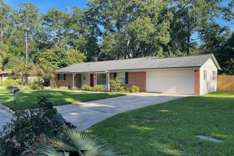 House in Gainesville, Florida 3 bedrooms, 155.52 sq.m. № 1829856 - photo 4