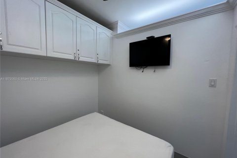 Снять в аренду кондоминиум в Майами-Бич, Флорида 1 спальня, 31.59м2, № 1979437 - фото 27