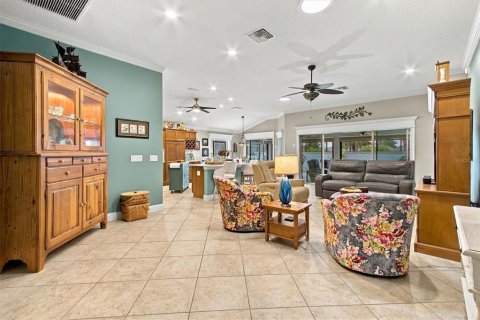 Casa en venta en The Villages, Florida, 3 dormitorios, 187.11 m2 № 2387336 - foto 5