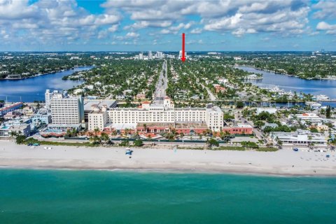 Villa ou maison à vendre à Hollywood, Floride: 4 chambres, 362.32 m2 № 2397799 - photo 7