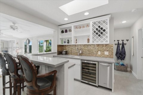 House in Pompano Beach, Florida 3 bedrooms, 201.41 sq.m. № 1988939 - photo 23