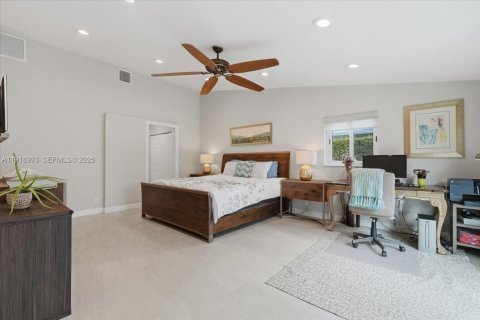 House in Pompano Beach, Florida 3 bedrooms, 201.41 sq.m. № 1988939 - photo 28