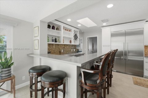 House in Pompano Beach, Florida 3 bedrooms, 201.41 sq.m. № 1988939 - photo 22