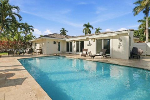 House in Pompano Beach, Florida 3 bedrooms, 201.41 sq.m. № 1988939 - photo 5