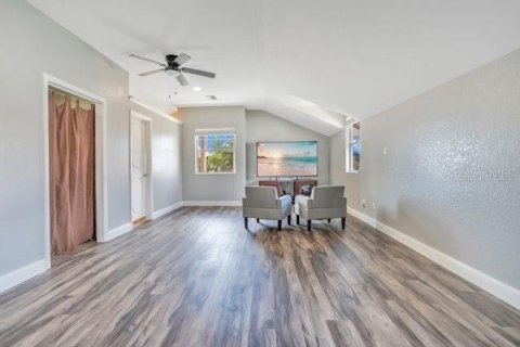 House in Apollo Beach, Florida 4 bedrooms, 301.1 sq.m. № 2206325 - photo 30