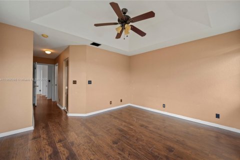 House in Lauderhill, Florida 4 bedrooms, 166.3 sq.m. № 1896906 - photo 14
