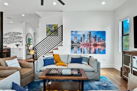 Купить виллу или дом в Тампа, Флорида 9 комнат, 325.16м2, № 2149079 - фото 14