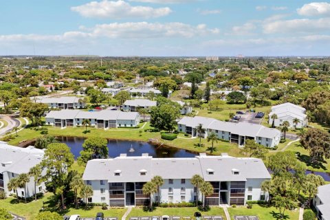 Copropriété à vendre à West Palm Beach, Floride: 2 chambres, 98.85 m2 № 2176976 - photo 4