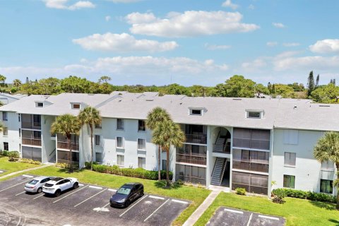 Copropriété à vendre à West Palm Beach, Floride: 2 chambres, 98.85 m2 № 2176976 - photo 2