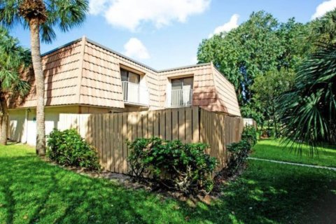 Condo in West Palm Beach, Florida, 2 bedrooms № 2253549