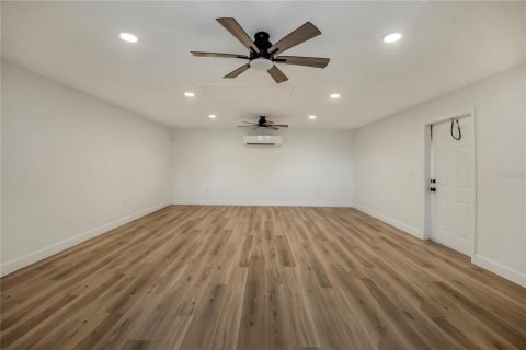 Villa ou maison à vendre à Clermont, Floride: 2 chambres, 167.22 m2 № 2216303 - photo 18