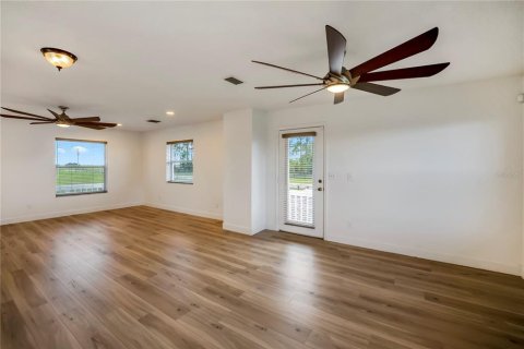 Villa ou maison à vendre à Clermont, Floride: 2 chambres, 167.22 m2 № 2216303 - photo 24