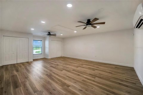 Villa ou maison à vendre à Clermont, Floride: 2 chambres, 167.22 m2 № 2216303 - photo 19