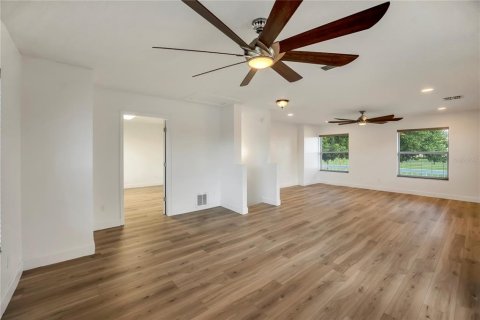 Villa ou maison à vendre à Clermont, Floride: 2 chambres, 167.22 m2 № 2216303 - photo 23
