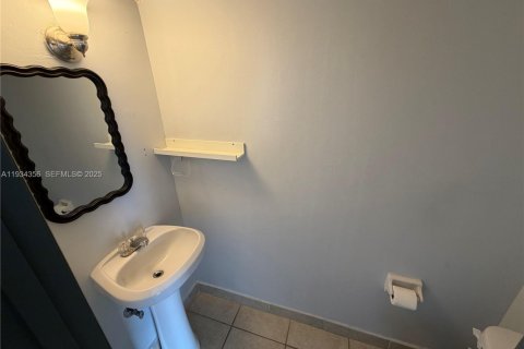 Снять в аренду кондоминиум в Майами, Флорида 1 спальня, 71.07м2, № 1992689 - фото 5