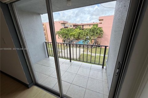 Снять в аренду кондоминиум в Майами, Флорида 1 спальня, 71.07м2, № 1992689 - фото 13