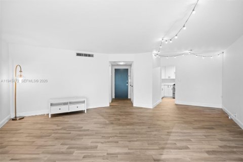 Copropriété à louer à Miami, Floride: 62.24 m2 № 2002150 - photo 5