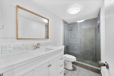 Copropriété à louer à Miami, Floride: 62.24 m2 № 2002150 - photo 2