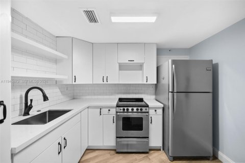 Studio à Condo à Miami, Floride  № 2002150