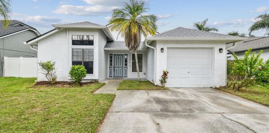 Villa ou maison à Tampa, Floride 3 chambres, 124.86 m2 № 1909793